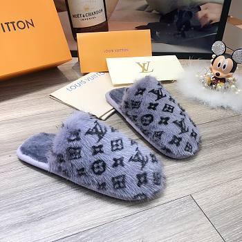 Forubags LV Grey Fur Slippers