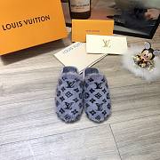 Forubags LV Grey Fur Slippers - 4