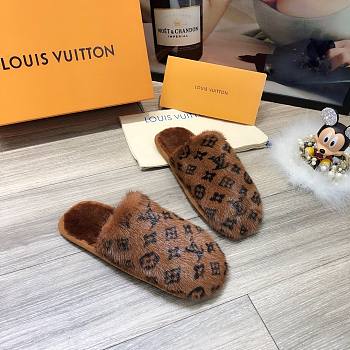 Forubags LV Brown Fur Slippers