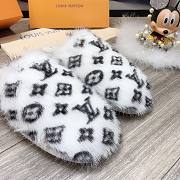 Forubags LV White Fur Slippers - 6