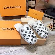 Forubags LV White Fur Slippers - 4