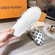 Forubags LV White Fur Slippers - 3