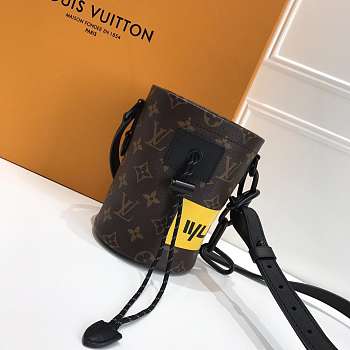 LV CHALK NANO Ｍ44631 Monogram Canvas 12.0 x 17.0 x 11.0 cm