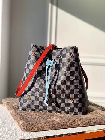 LV NéoNoé  Nicolas Ghesquière N40229 