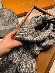 Forubags-22 Louis Vuitton Scarf Sophia P5118010 - 4