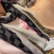 Forubags-27 Louis Vuitton Scarf Kuaile P1132010（2 colors） - 5