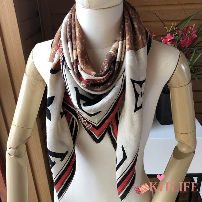 Forubags-46 Louis Vuitton Scarf P1134010 - 1