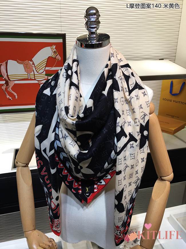 Forubags-51 Louis Vuitton shawl P1128020 - 1