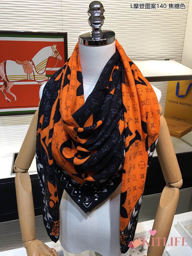 Forubags-52 Louis Vuitton shawl P1128020 - 1