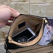 LV POUCH 28X19X3CM - 2