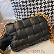 Forubags Bottega Veneta With The Chain Cassette In Black - 2