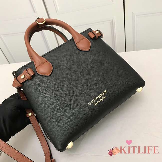 Forubags Burberry The Banner Handbag size 26cm  - 1
