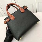 Forubags Burberry The Banner Handbag size 26cm  - 5
