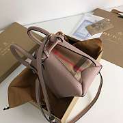 Forubags Burberry The Banner Handbag 22cm Pink - 2