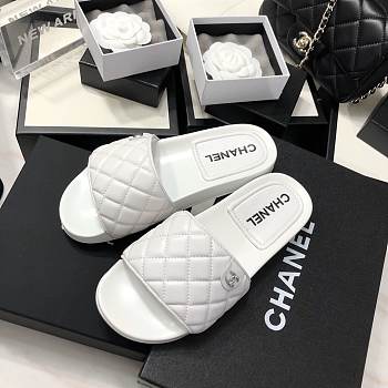 Forubags-69 Chanel Slippers