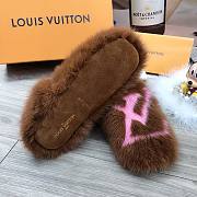 Forubags LV Fur Slippers In Brown - 3