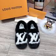 Forubags LV Fur Slippers In Black - 5