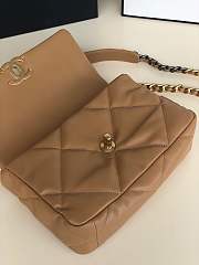 CHANEL 19 FLAP BAG BROWN 26CM  - 5