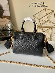 Forubags Louis Vuitton SPEEDY BANDOULIÈRE 22 Black - M58631  – 22x19x13cm - 1