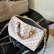 Forubags Louis Vuitton Game On Speedy Bandoulière 25 White Monogram - M57466  – 25 x 19 x 15 cm - 2