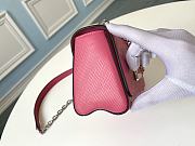 Forubags Louis Vuitton Twist Mm Epi Grained Leather Mini Pink  - M56117  – 15.5 x 12.5 x 7 cm - 3