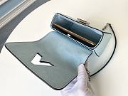 Forubags Louis Vuitton Twist Mm Epi Grained Leather Mini Blue  - M56117  – 15.5 x 12.5 x 7 cm - 3