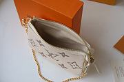 Forubags Louis Vuitton LV Mini Pochette Accessoires Monogram White Leather -M80501 - 15.5x10.5x4 cm - 5