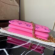 Forubags Louis Vuitton Pochette Coussin Pink/Purple – M80745 – 20x14x8 cm - 4