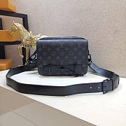 Forubags Louis Vuitton STEAMER MESSENGER Monogram Eclipse Canvas – M45585  – 23.5 x 17 x 6 cm - 1