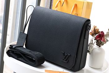 Forubags Louis Vuitton Messenger Black – M57080  – 30.5x24x10 cm