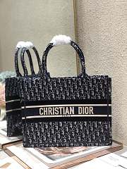 Christian Dior Book Tote Blue Oblique Embroidery - M1296Z - 36cm - 1