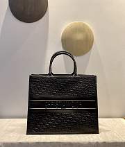 Forubags Christian Dior| Book Tote Black Dior Oblique Embossed Calfskin - M1286Z  - 41.5 x 32 x 5 - 1
