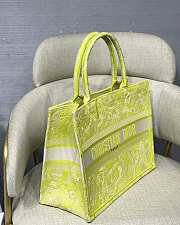 Forubags Christian Dior Book Tote Small Lime - M1296ZR - 36.5x28x14cm - 2