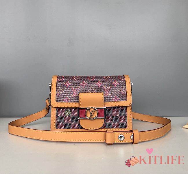 Forubags Louis Vuitton Pochette MINI DAUPHINE Red - M55454 – 20.0 x 15.0 x 9.0 cm - 1