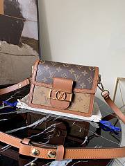 Forubags Louis Vuitton Pochette MINI DAUPHINE Yellow - M44580 – 20.0 x 15.0 x 9.0 cm - 1
