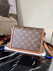 Forubags Louis Vuitton Pochette MINI DAUPHINE Yellow - M44580 – 20.0 x 15.0 x 9.0 cm - 3