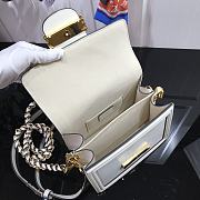 Forubags Louis Vuitton Dauphine MM Epi Leather White - M55964 – 20 x 15 x 9 cm - 2