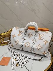 Forubags Louis Vuitton Keepall Bandoulière 50 Khaki Green / Beige – M44590  – 50 x 29 x 23 cm - 3
