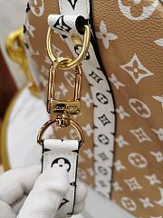 Forubags Louis Vuitton Keepall Bandoulière 50 Khaki Green / Beige – M44590  – 50 x 29 x 23 cm - 4