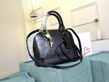 Forubags Louis Vuitton Alma BB Monogram Vernis Leather Black – M50418 - 25 x 19 x 11 cm