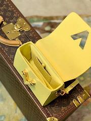 Forubags Louis Vuitton Twist PM Small Yellow – M58571 - 18 x 13 x 8 cm - 3