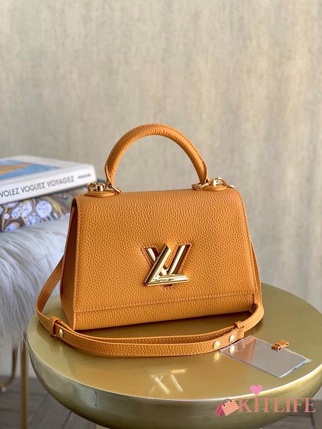 Forubags Louis Vuitton Twist One Handle Turmeric – M57136 - 25 x 17 x 11cm - 1