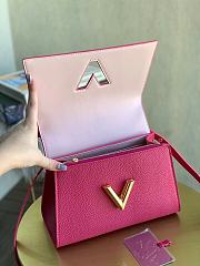 Forubags Louis Vuitton Twist One Handle Pink – M57096  - 25 x 17 x 11cm - 6