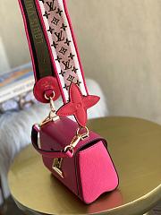 Forubags Louis Vuitton Twist Mini Epi Leather Rose Pink – M57063 - 15.5 x 12.5 x 7cm - 4