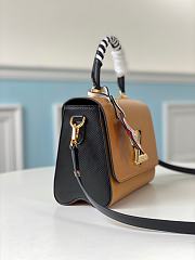 Forubags Louis Vuitton Crafty Twist MM Black Caramel – M56780 - 23x 17x 9.5cm - 2