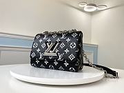 Forubags Louis Vuitton Twist Snake Print Small – M50282 - 19 x 15 x 9 cm - 1