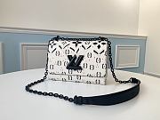 Forubags Louis Vuitton Twist MM White Flower – M50282 - 23.0 x 18.0 x 8.0 c - 1