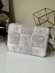 Forubags Louis Vuitton Trio Messenger Three-Piece White Men's  Bag – M69443 - 4
