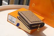 Forubags Louis Vuitton Cléa Wallet Tourterelle Beige – M80152 - 12 x 9 x 3.5 cm - 5