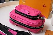 Forubags Louis Vuitton Outdoor Pouch Taigarama Fuchsia  – M30781 - 15 x 9 x 7 cm - 5